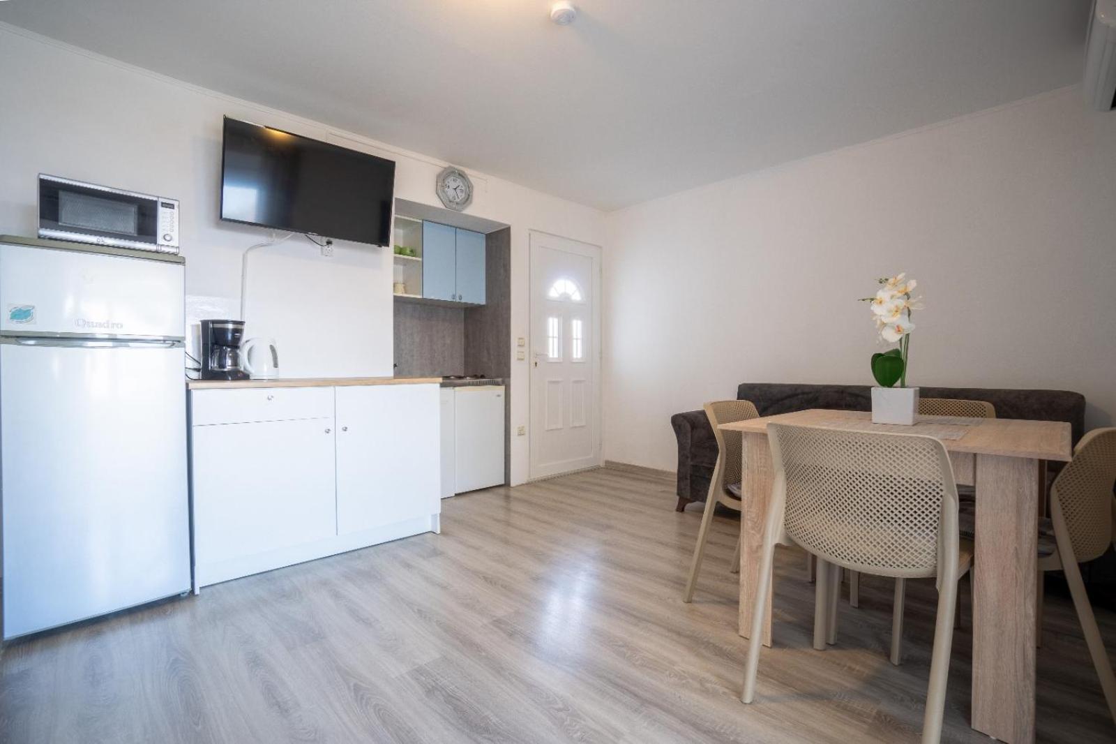 Apartments Pavic Vir Exterior foto